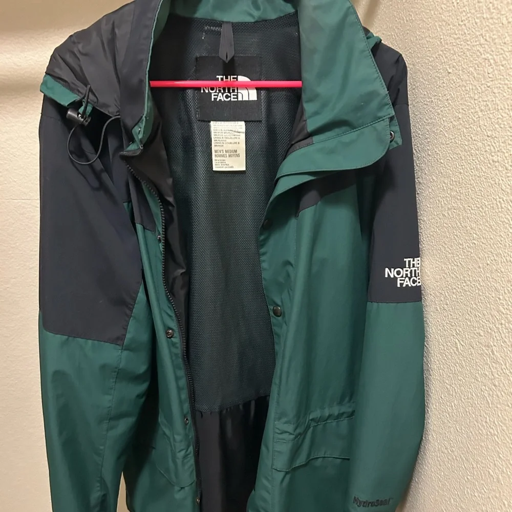 90s The North Face Dark Green Hydroseal Windbreaker/Jacket - Picture 2 of 7